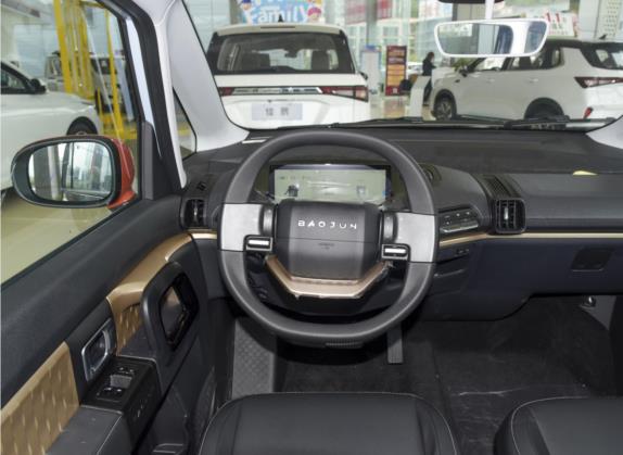 宝骏KiWi EV 2022款 艺术家轻享版 三元锂 中控类   驾驶位