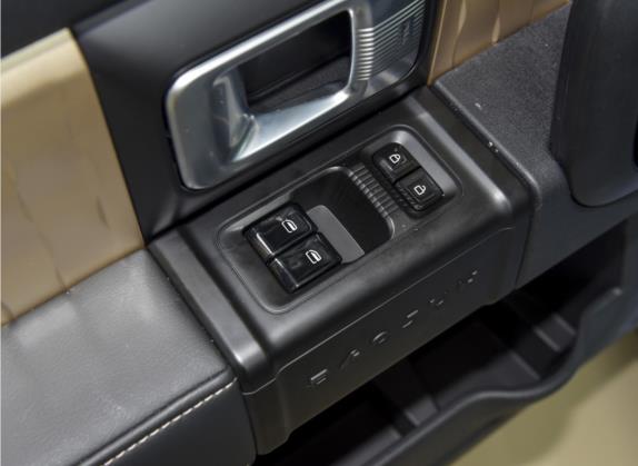 宝骏KiWi EV 2022款 艺术家轻享版 三元锂 车厢座椅   门窗控制