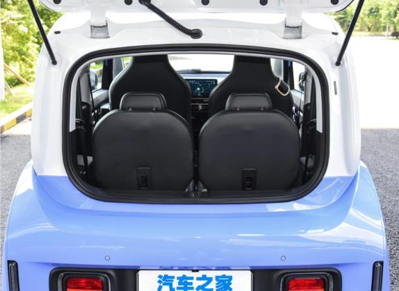 宝骏KiWi EV 2023款 大疆版 磷酸铁锂 车厢座椅   后备厢