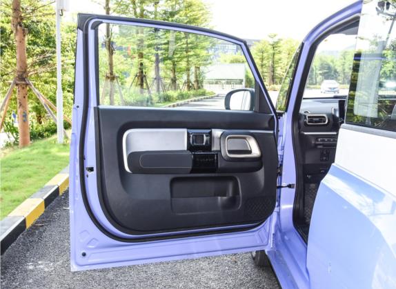 宝骏KiWi EV 2023款 大疆版 磷酸铁锂 车厢座椅   前门板