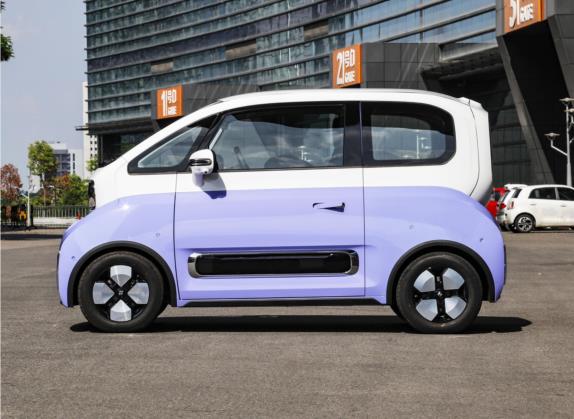 宝骏KiWi EV 2023款 大疆版 磷酸铁锂 外观   正侧