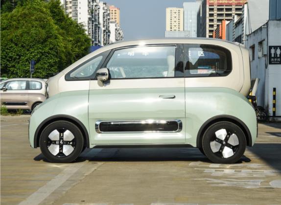 宝骏KiWi EV 2023款 智奢版 三元锂 外观   正侧