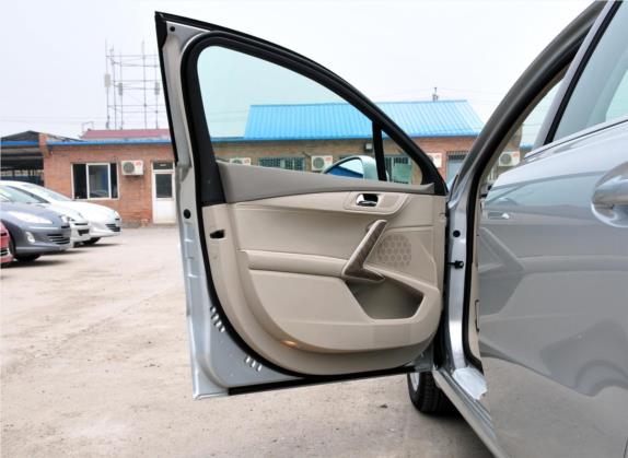 标致508 2011款 2.3L 自动豪华版 车厢座椅   前门板