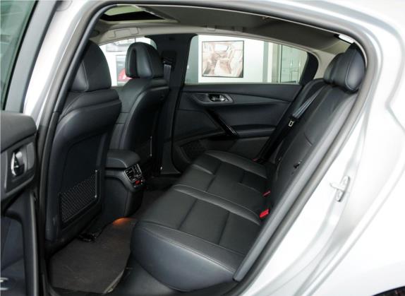 标致508 2012款 2.3L 罗兰·加洛斯版 车厢座椅   后排空间