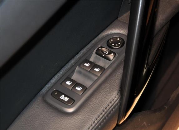 标致508 2012款 2.0L 自动智享版 车厢座椅   门窗控制