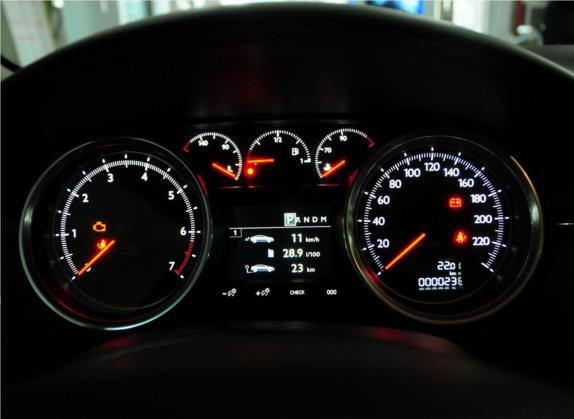 标致508 2013款 2.3L 罗兰·加洛斯版 中控类   仪表盘
