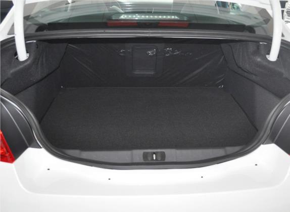 标致508 2013款 2.0L 两周年纪念 自动天窗经典版 车厢座椅   后备厢
