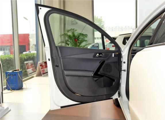 标致508 2016款 1.6THP 自动智享版 车厢座椅   前门板