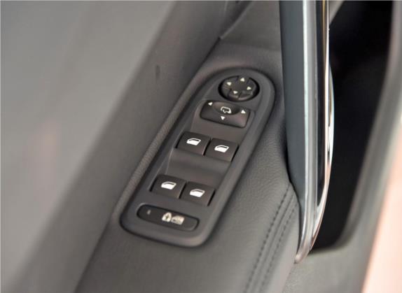 标致508 2016款 1.6THP 自动智享版 车厢座椅   门窗控制