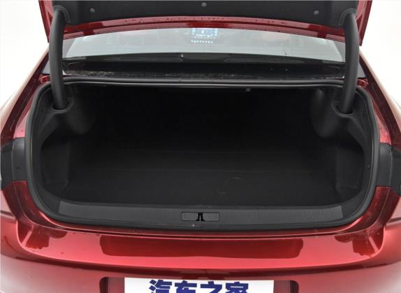 标致508 2019款 508L 400THP PureTech 激情版 国VI 车厢座椅   后备厢