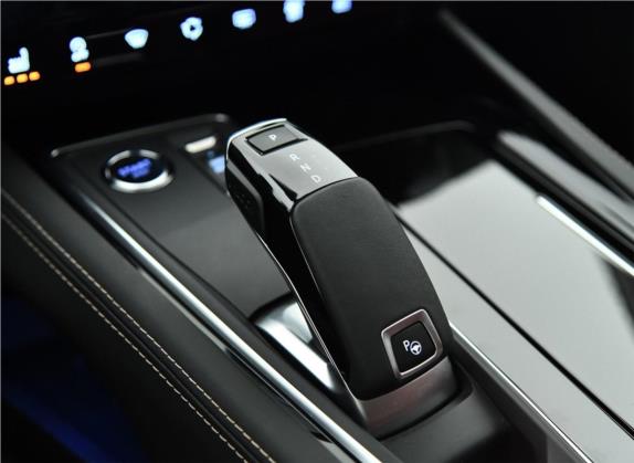 标致508 2019款 508L 400THP PureTech 激情版 国VI 中控类   挡把