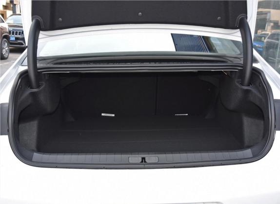 标致508 2019款 508L 350THP PureTech 先锋版 国V 车厢座椅   后备厢