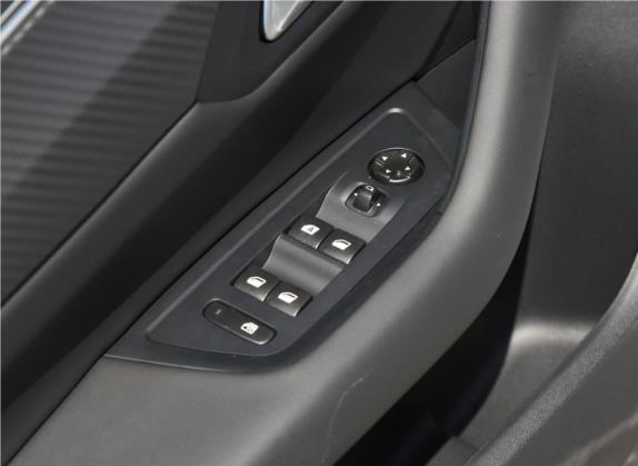 标致508 2019款 508L 360THP PureTech 驾趣版 国VI 车厢座椅   门窗控制
