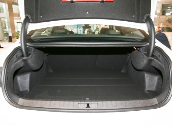 标致508 2021款 508L 360THP PureTech 驾趣版 车厢座椅   后备厢
