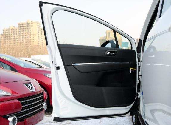 标致3008 2013款 1.6THP 自动至尚版 车厢座椅   前门板