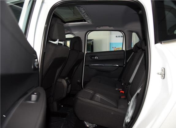 标致3008 2016款 2.0L 自动经典版 车厢座椅   后排空间