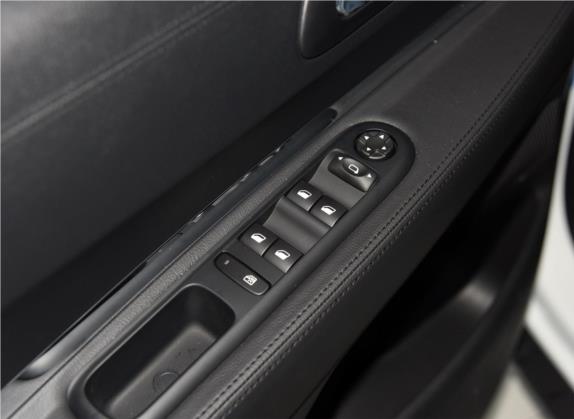 标致3008 2016款 2.0L 自动经典版 车厢座椅   门窗控制