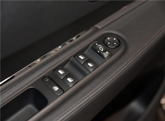 标致3008 2016款 2.0L 自动潮流版 车厢座椅   门窗控制