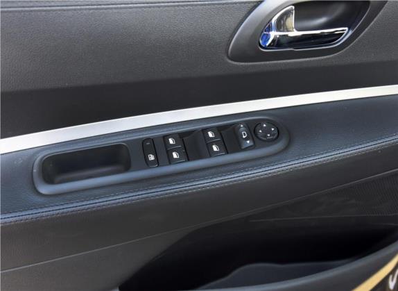 标致3008 2016款 2.0L 自动标准版 车厢座椅   门窗控制
