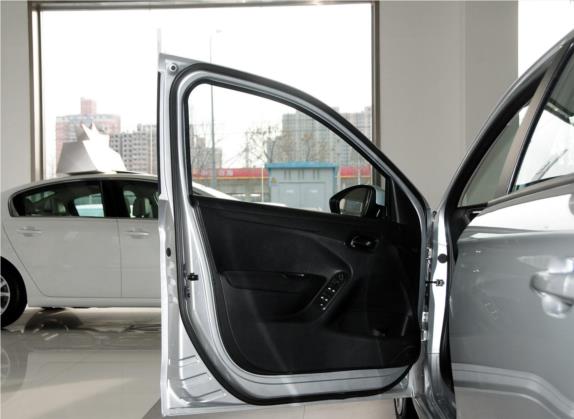 标致301 2014款 1.6L 手动舒适版 车厢座椅   前门板