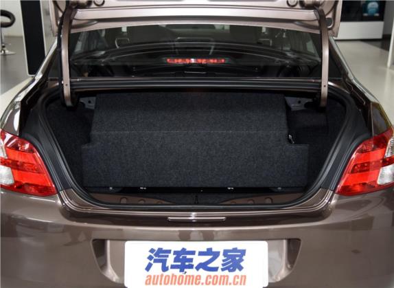 标致301 2014款 1.6L 手动舒适版CNG 车厢座椅   后备厢