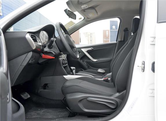 标致301 2018款 1.6L 自动舒适版 车厢座椅   前排空间
