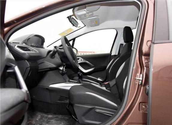 标致2008 2014款 1.6L 手动潮流版 车厢座椅   前排空间