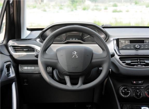 标致2008 2014款 1.6L 自动潮流版 中控类   驾驶位
