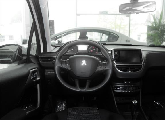标致2008 2014款 1.6L 自动时尚版 中控类   驾驶位