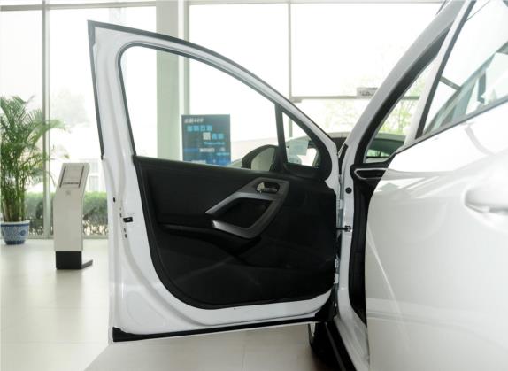 标致2008 2014款 1.6L 自动时尚版 车厢座椅   前门板