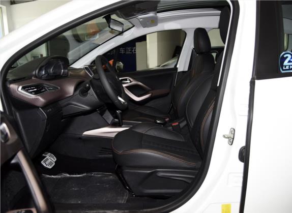 标致2008 2015款 1.6THP 罗兰·加洛斯版 车厢座椅   前排空间