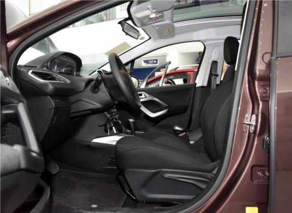 标致2008 2015款 1.6THP 自动时尚版 车厢座椅   前排空间