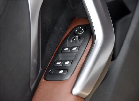 标致2008 2015款 玩酷版 1.6L 自动翡翠型 车厢座椅   门窗控制