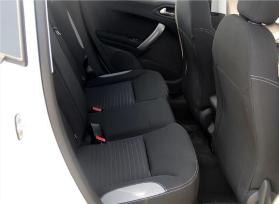 标致2008 2015款 1.6L 自动玩酷版 车厢座椅   后排空间