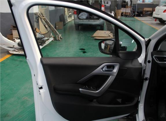 标致2008 2015款 1.6L 自动玩酷版 车厢座椅   前门板