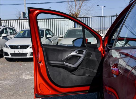 标致2008 2018款 1.6L 自动潮流版 车厢座椅   前门板