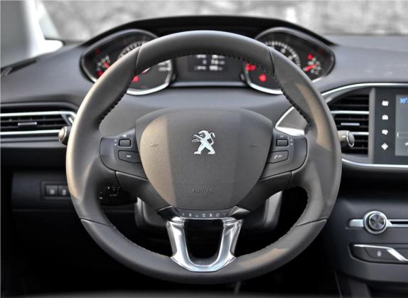 标致308S 2015款 1.6T 自动睿驰版 中控类   驾驶位