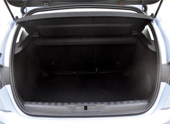 标致308S 2015款 1.6T 自动睿驰版 车厢座椅   后备厢