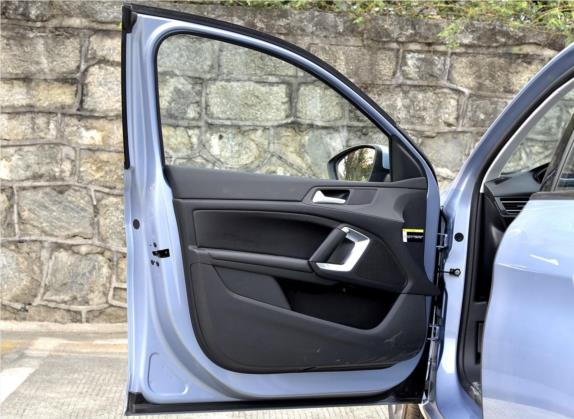 标致308S 2015款 1.6T 自动睿驰版 车厢座椅   前门板