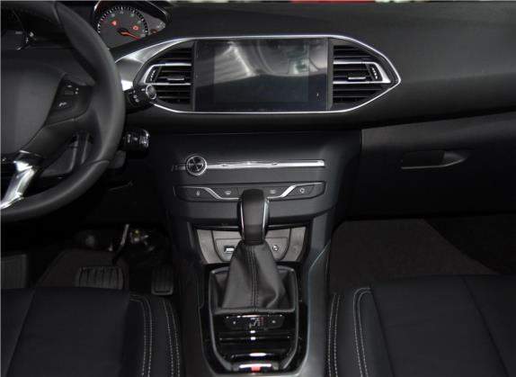 标致308S 2015款 1.6T 自动劲驰版 中控类   中控台