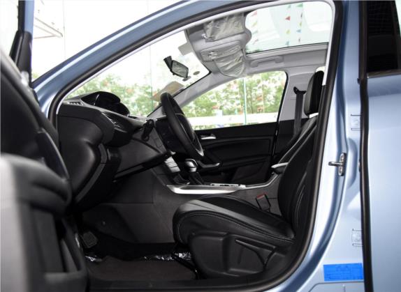 标致308S 2015款 1.6T 自动劲驰版 车厢座椅   前排空间