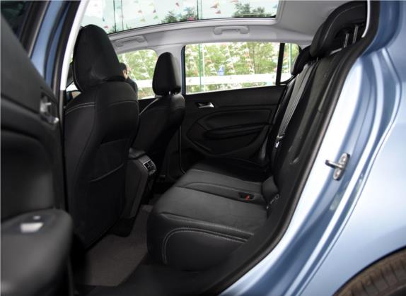 标致308S 2015款 1.6T 自动劲驰版 车厢座椅   后排空间