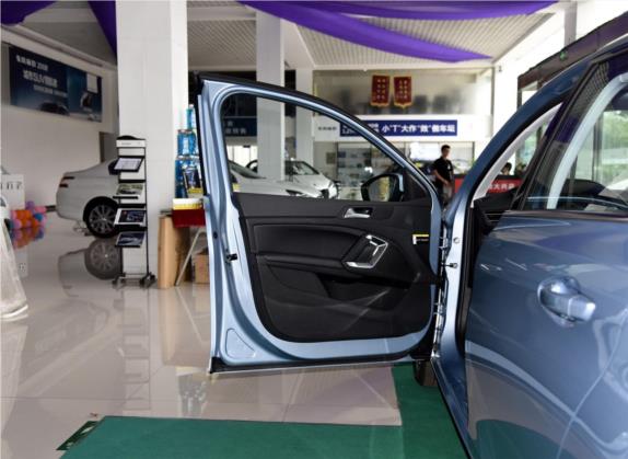 标致308S 2015款 1.6T 自动劲驰版 车厢座椅   前门板