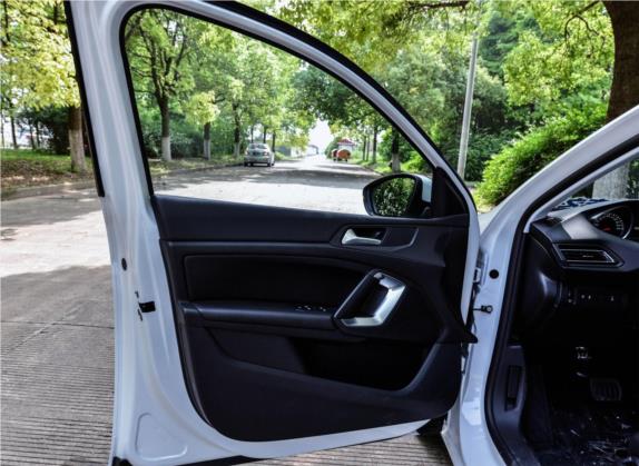 标致308S 2015款 1.2T 自动劲驰版 车厢座椅   前门板