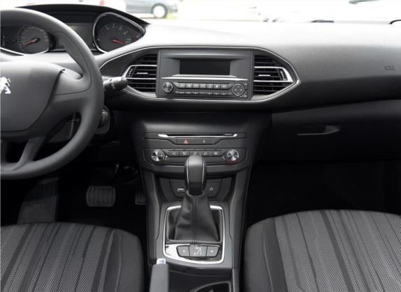 标致308S 2015款 1.2T 自动尚驰版 中控类   中控台