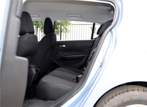 标致308S 2015款 1.6L 手动尚驰版 车厢座椅   后排空间