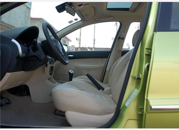 标致207 2009款 两厢 1.6L 自动享乐版 车厢座椅   前排空间
