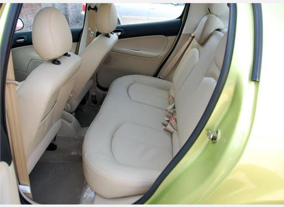 标致207 2009款 两厢 1.6L 自动享乐版 车厢座椅   后排空间