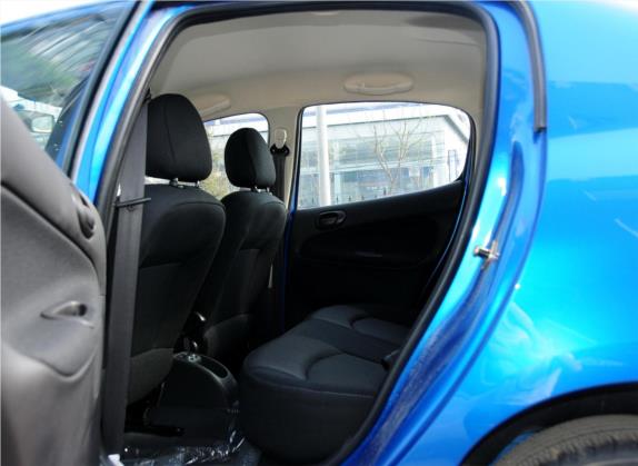标致207 2010款 三厢 1.6L 自动品乐版 车厢座椅   后排空间