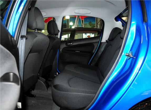 标致207 2013款 CROSS 1.4L 手动驭乐型 车厢座椅   后排空间